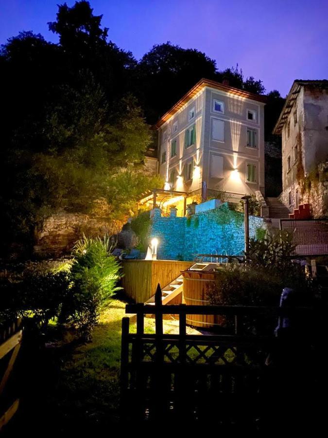 La Casa Sulla Collina Del Castello Villa Breno Exterior photo