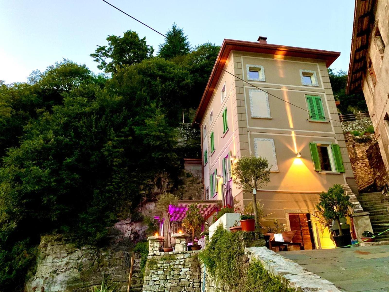 La Casa Sulla Collina Del Castello Villa Breno Exterior photo